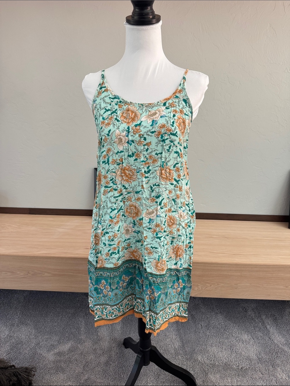 Floral Mint Green Spaghetti Strap Mini Dress - EUC